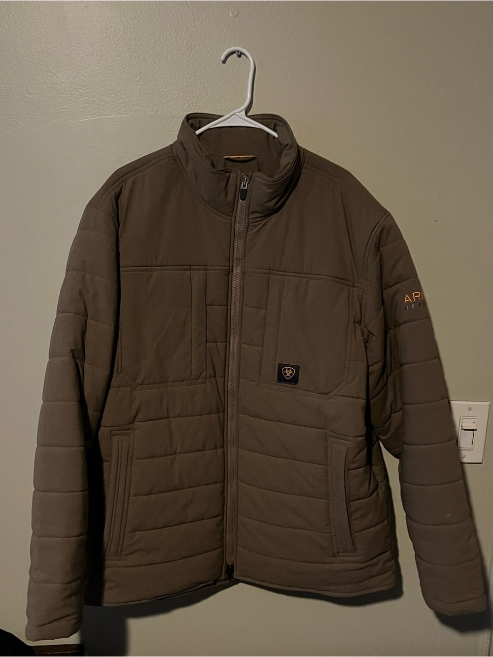Ariat Men's Windproof Olive-Brown Quilted Puffer Jacket